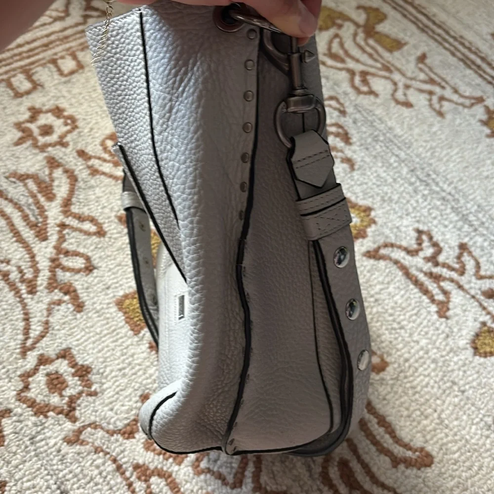 🤍🩶REBECCA MINKOFF Darren Shoulder Bag in Putty